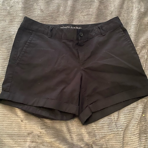 New, never worn banana republik black‎ shorts
